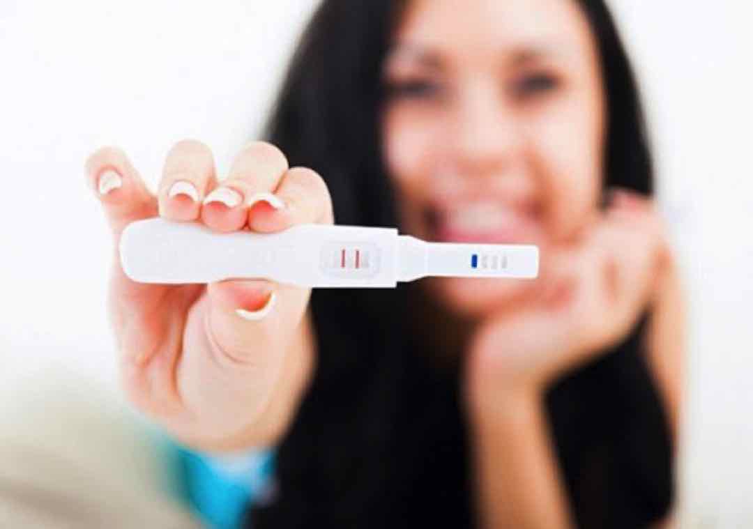 Nhận dạng có thai bằng que thử thai